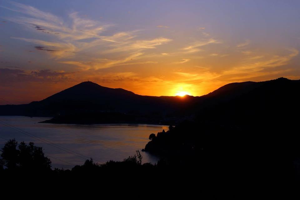 Budva Riviera View Hotel Sveti Stefan Eksteriør billede